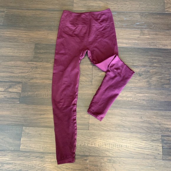 Fabletics Pants - Fabletics high rise medium leggings